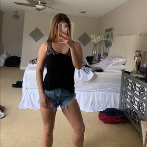 Express black tanks with jewels